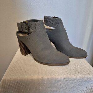 Grey Booties with Buckle